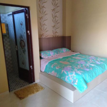 R3 Brawijaya Homestay Banyuwangi  Eksteriør bilde