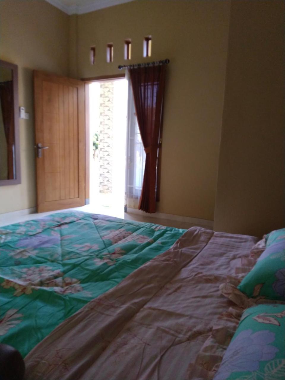R3 Brawijaya Homestay Banyuwangi  Eksteriør bilde