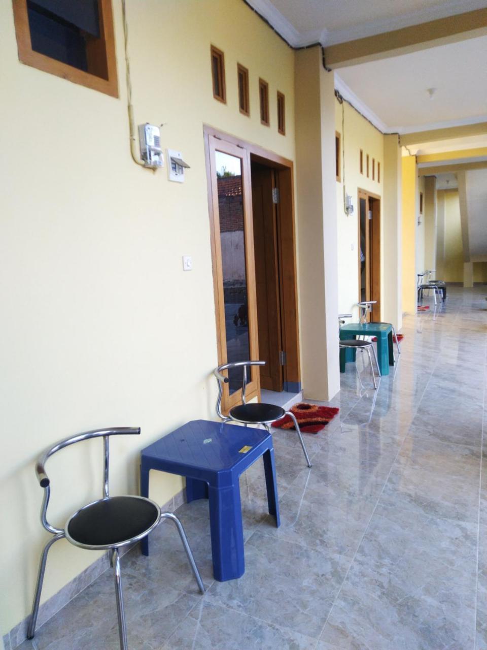 R3 Brawijaya Homestay Banyuwangi  Eksteriør bilde