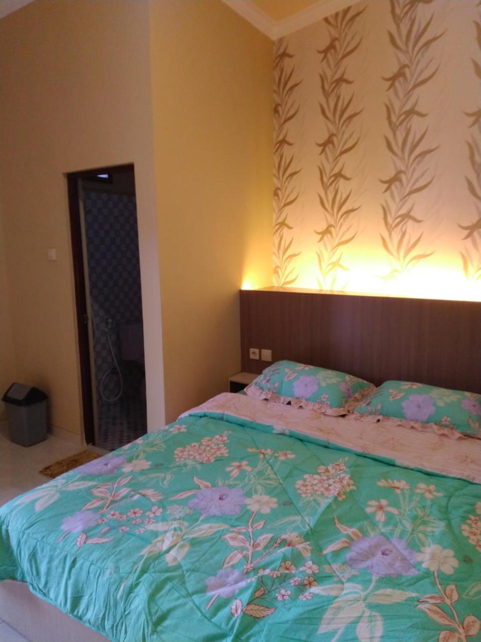 R3 Brawijaya Homestay Banyuwangi  Eksteriør bilde