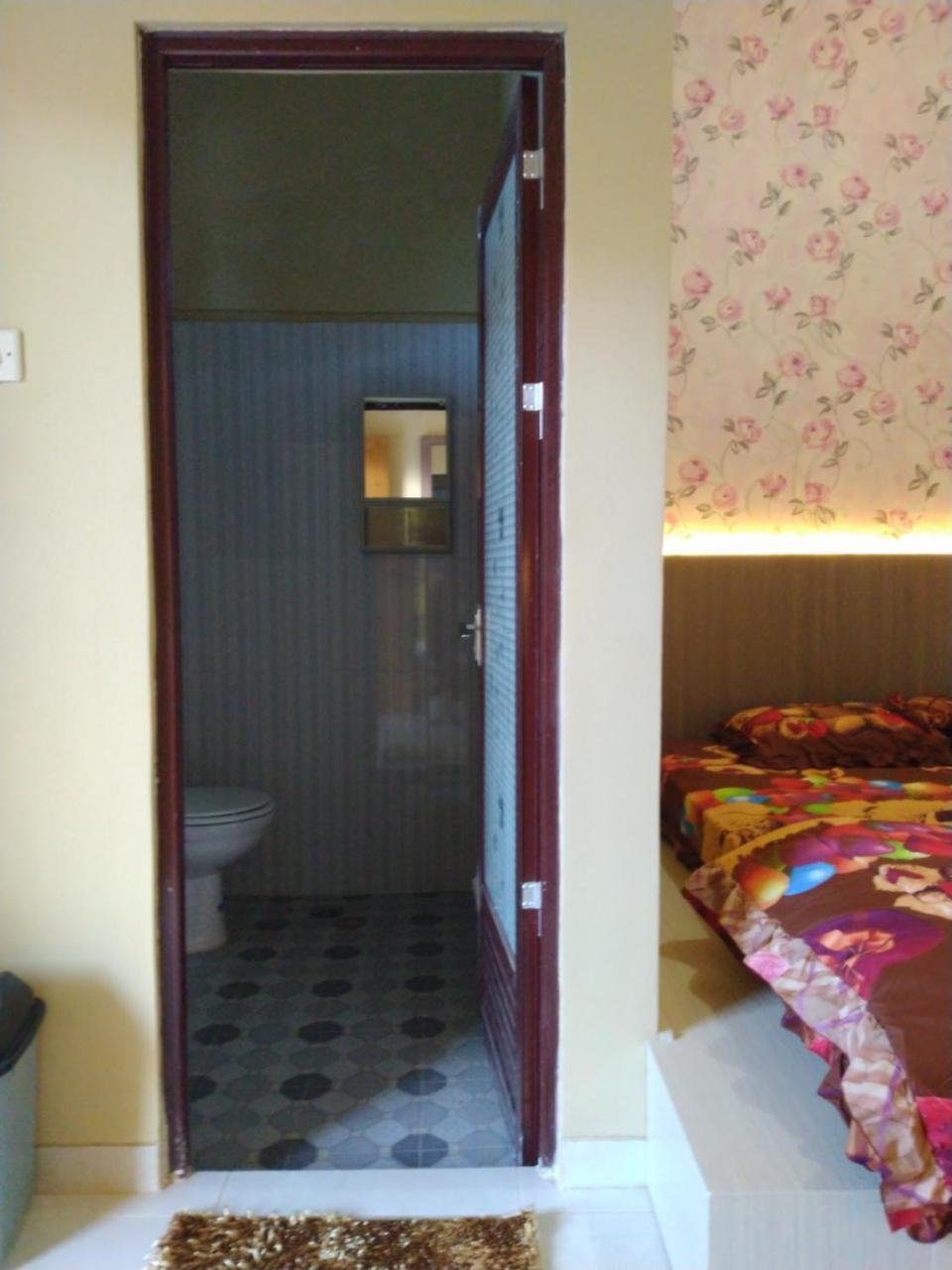 R3 Brawijaya Homestay Banyuwangi  Eksteriør bilde