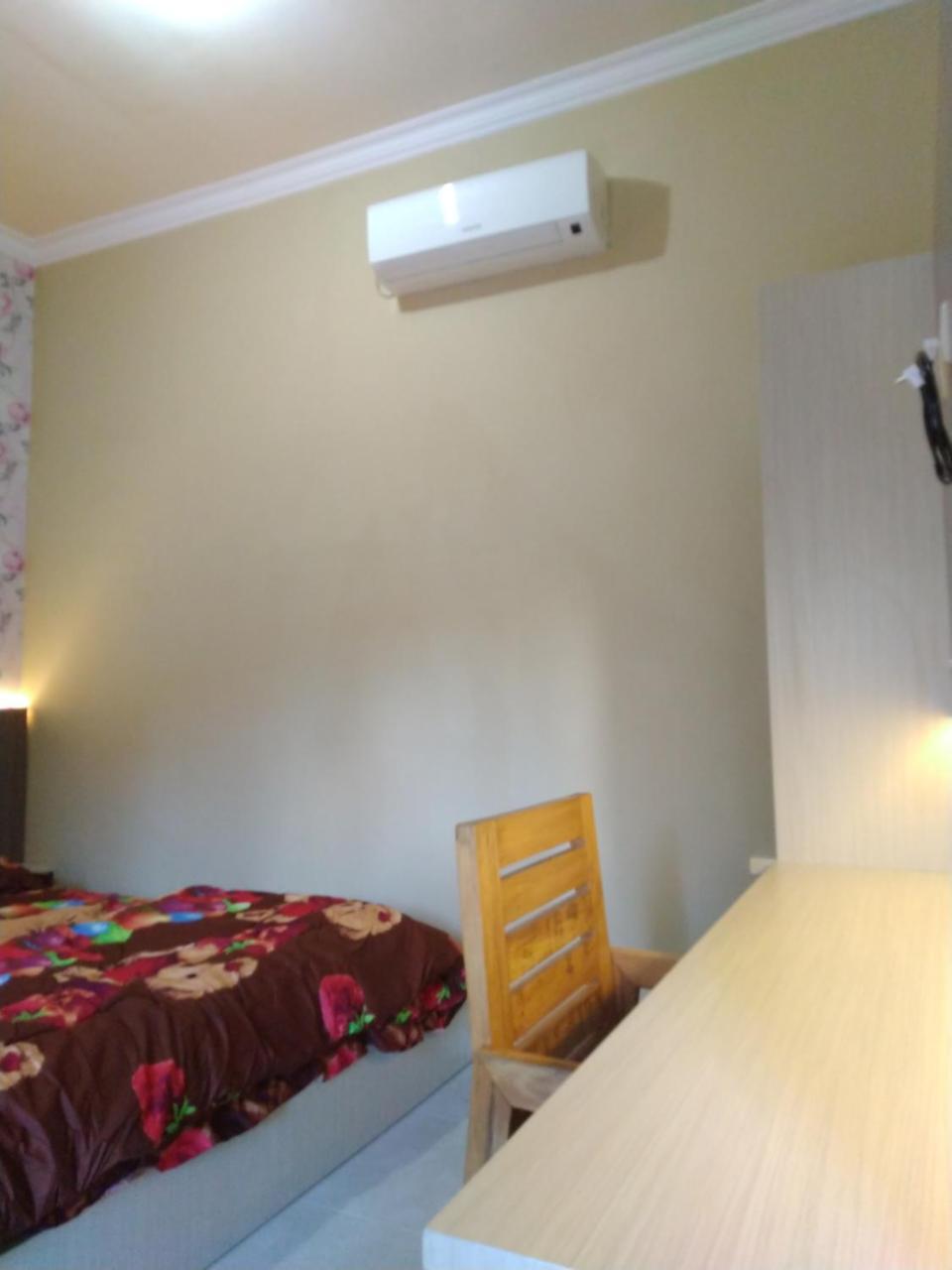R3 Brawijaya Homestay Banyuwangi  Eksteriør bilde