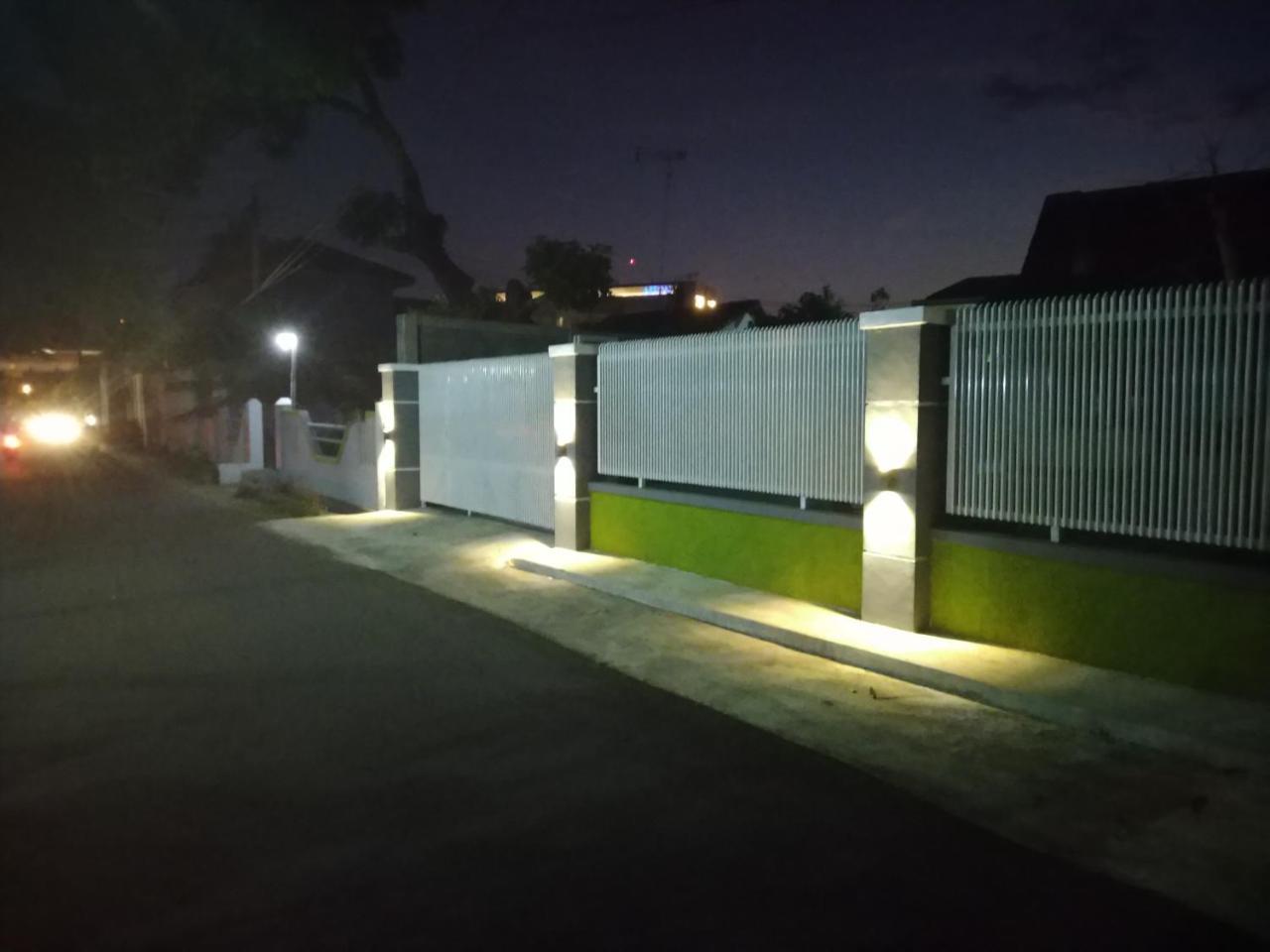 R3 Brawijaya Homestay Banyuwangi  Eksteriør bilde