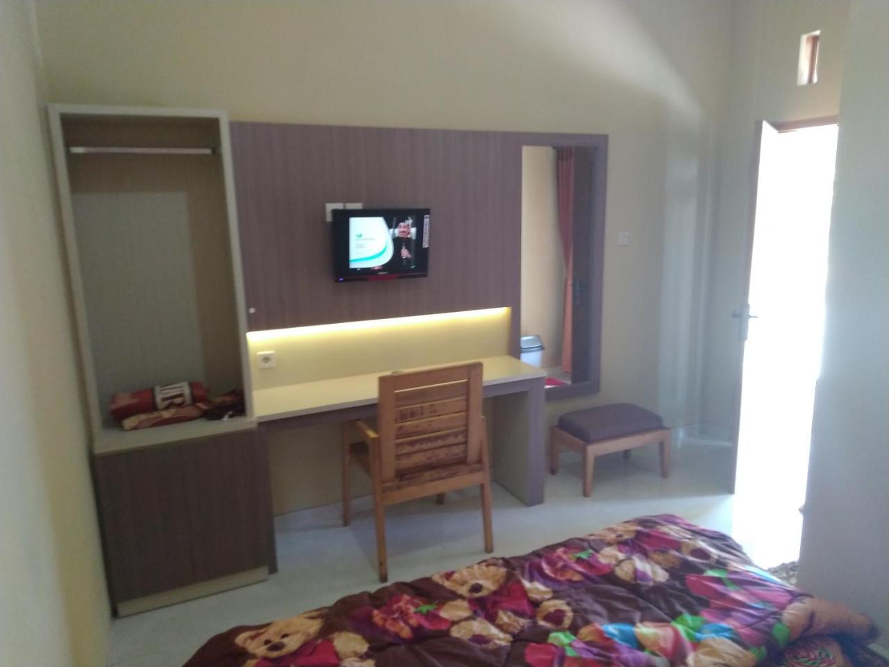 R3 Brawijaya Homestay Banyuwangi  Eksteriør bilde