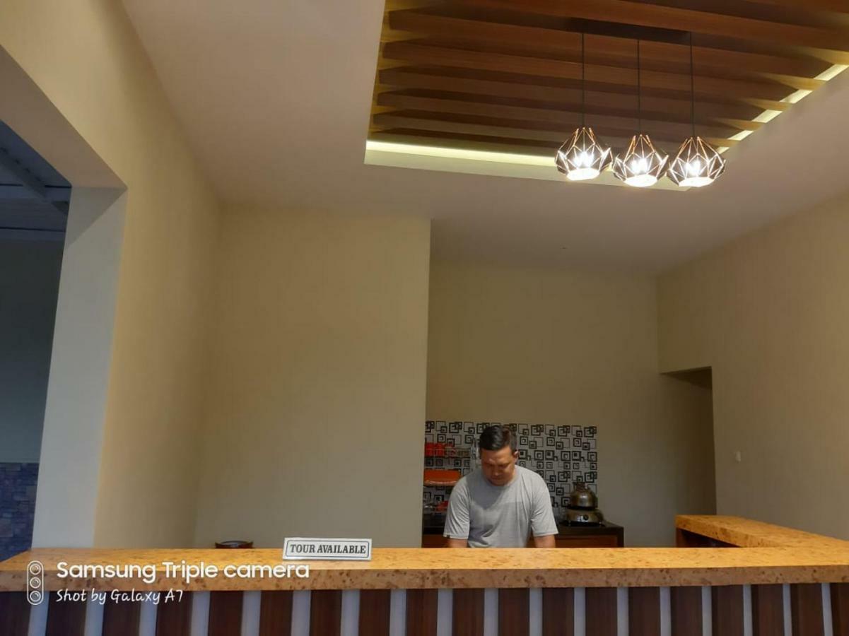 R3 Brawijaya Homestay Banyuwangi  Eksteriør bilde