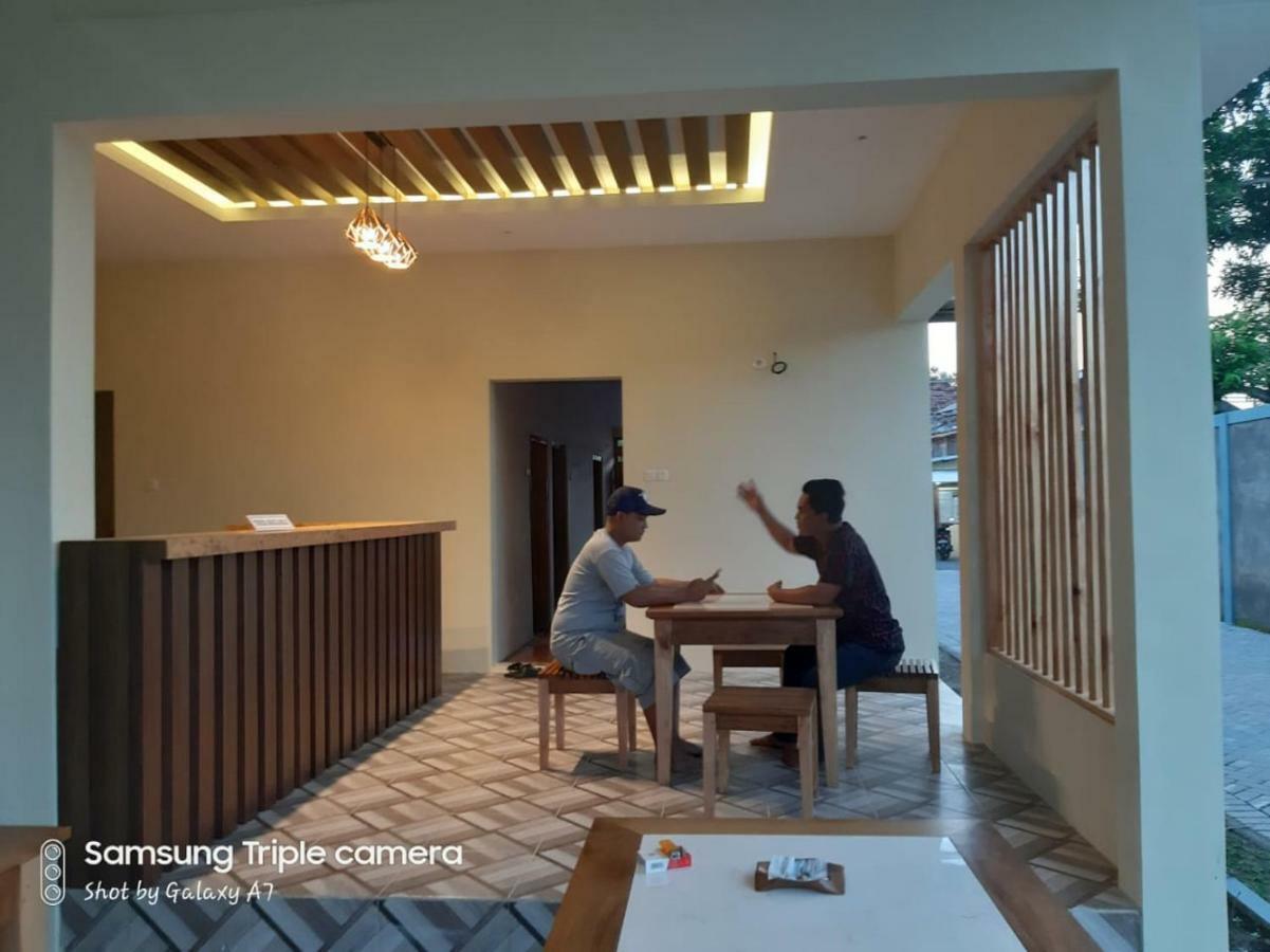 R3 Brawijaya Homestay Banyuwangi  Eksteriør bilde