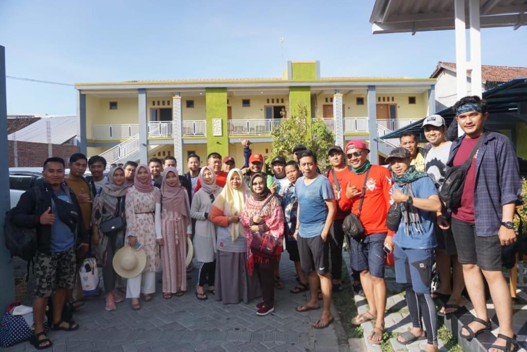 R3 Brawijaya Homestay Banyuwangi  Eksteriør bilde