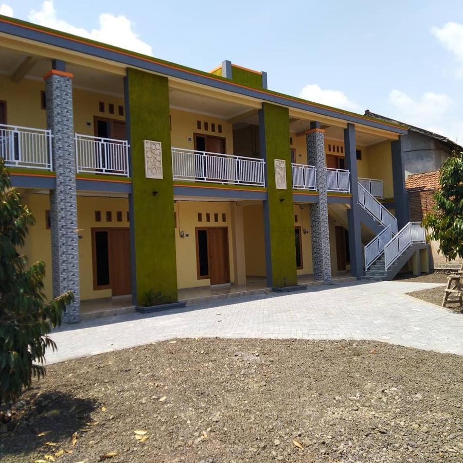 R3 Brawijaya Homestay Banyuwangi  Eksteriør bilde