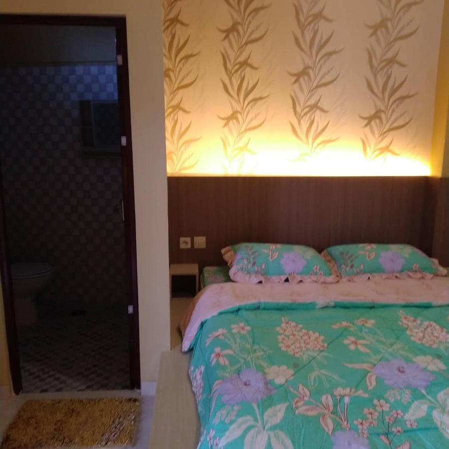 R3 Brawijaya Homestay Banyuwangi  Eksteriør bilde